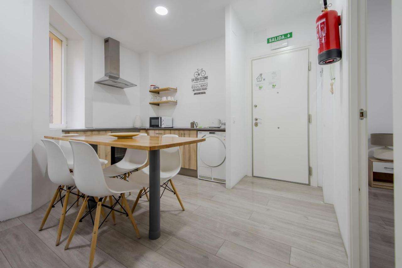 Cozy Apartamento En La Latina, El Centro De Madrid Apartment ภายนอก รูปภาพ